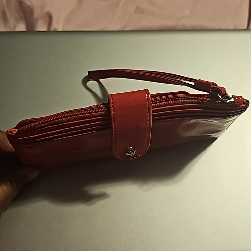 HOBO Patent Leather Wallet/Wristlet, Hot Pink, Zip Closure & Snap Closure - Picture 6 of 7
